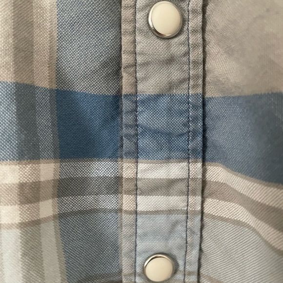 Levi’s western style button down shirt - Picture 6 of 6